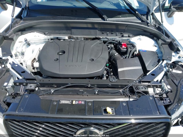 2026 Volvo Xc60 B5 Plus მანქანა იყიდება აუქციონზე, vin: YV4M12RC8T1287784, აუქციონის ნომერი: 44784037