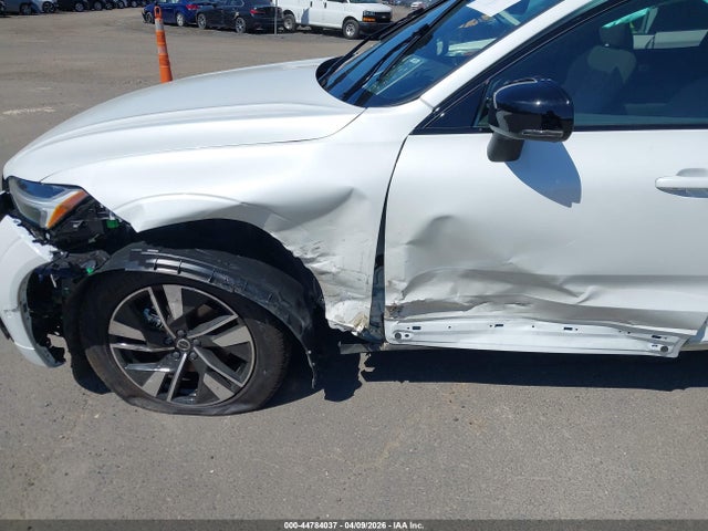 2026 Volvo Xc60 B5 Plus მანქანა იყიდება აუქციონზე, vin: YV4M12RC8T1287784, აუქციონის ნომერი: 44784037