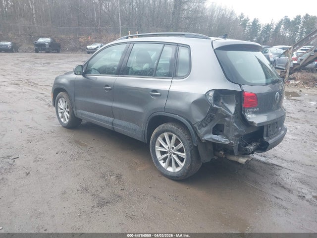 Продаж на аукціоні авто 2018 Volkswagen Tiguan Limited 2.0t, vin: WVGBV7AXXJK003732, номер лоту: 44784059