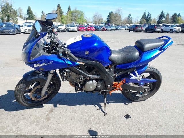 44784060 :رقم المزاد ، JS1VP53A952100137 vin ، 2005 Suzuki Sv650 مزاد بيع
