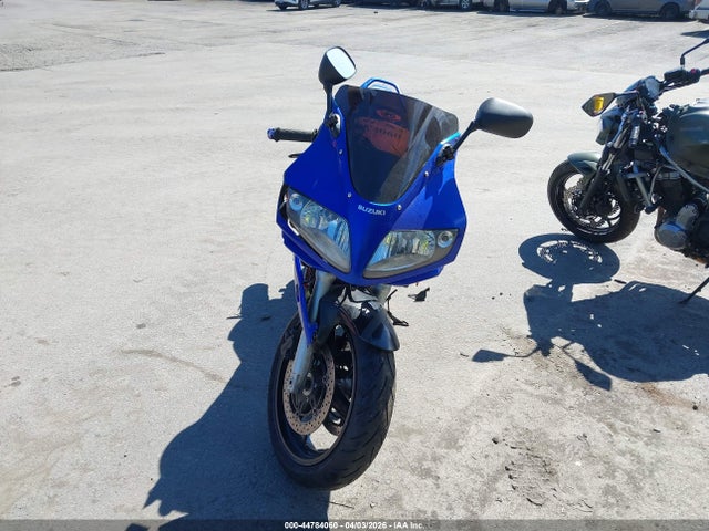 44784060 :رقم المزاد ، JS1VP53A952100137 vin ، 2005 Suzuki Sv650 مزاد بيع