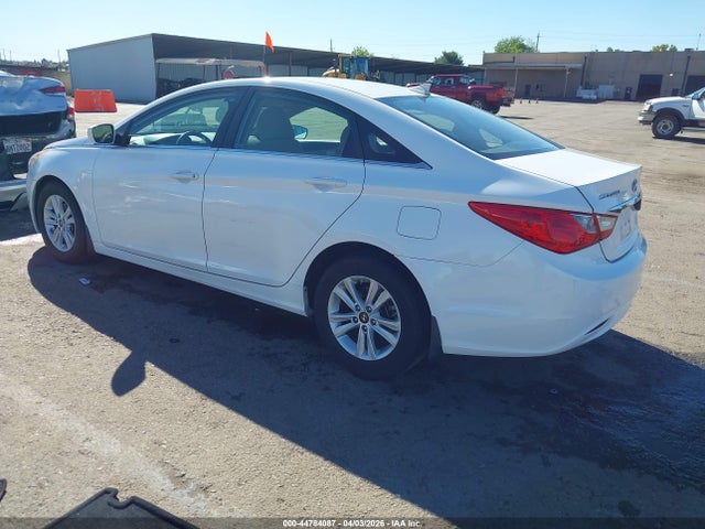 2012 HYUNDAI SONATA 5NPEB4AC3CH480350 Photo 2