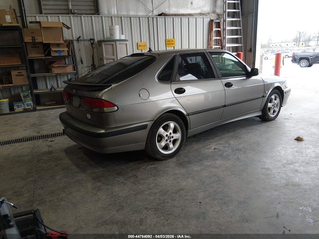 2001 SAAB 9-3 YS3DF58KX12052964 Photo 3