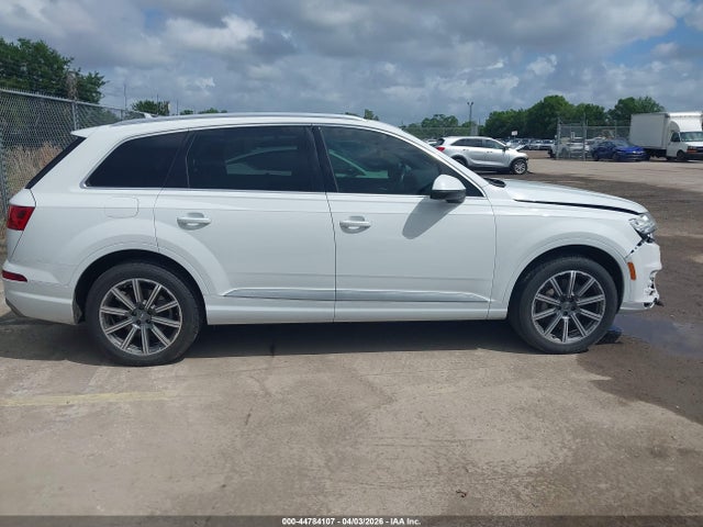 44784107 :رقم المزاد ، WA1LHAF72HD038439 vin ، 2017 Audi Q7 2.0t Premium مزاد بيع
