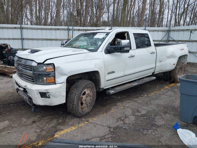 44784118 :رقم المزاد ، 1GC4K1EY3HF121677 vin ، 2017 Chevrolet Silverado 3500hd High Country مزاد بيع