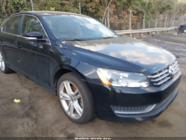 Aukcja sprzedaży 2014 Volkswagen Passat 2.0l Tdi Se, vin: 1VWBN7A35EC069104, numer aukcji: 44784120