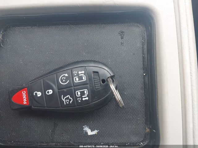 Продажа на аукционе авто 2015 Chrysler Town & Country Touring, vin: 2C4RC1BG4FR646462, номер лота: 44784175
