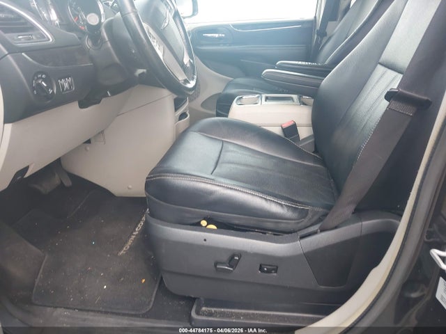 Продажа на аукционе авто 2015 Chrysler Town & Country Touring, vin: 2C4RC1BG4FR646462, номер лота: 44784175