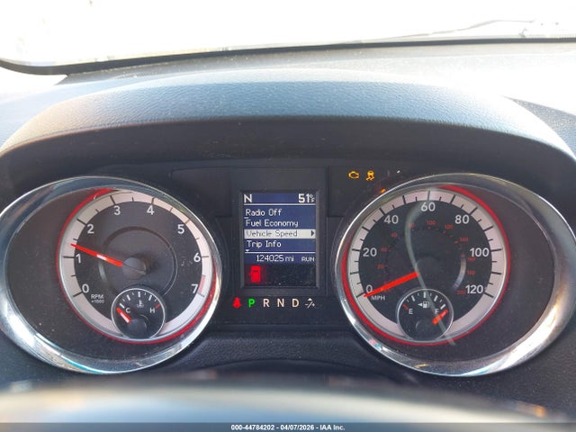 44784202 :رقم المزاد ، 2D4RN5DG6BR660617 vin ، 2011 Dodge Grand Caravan Crew مزاد بيع