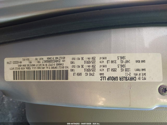 44784202 :رقم المزاد ، 2D4RN5DG6BR660617 vin ، 2011 Dodge Grand Caravan Crew مزاد بيع