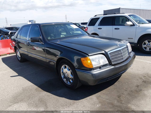1992 MERCEDES-BENZ 500 WDBGA51E1NA076149