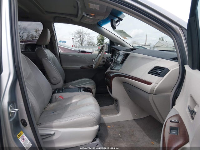 Продаж на аукціоні авто 2011 Toyota Sienna Xle V6, vin: 5TDYK3DC0BS095257, номер лоту: 44784239