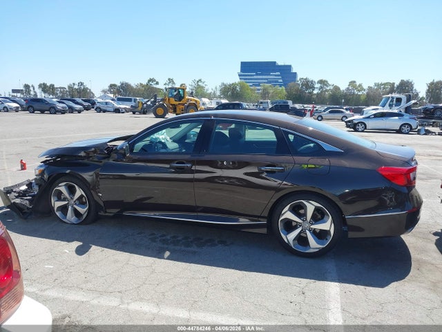 Honda Accord Touring 2018 1HGCV1F99JA102856 Image 15