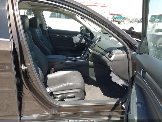 Honda Accord Touring 2018 1HGCV1F99JA102856 Image 5