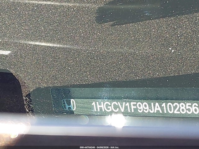 Honda Accord Touring 2018 1HGCV1F99JA102856 Image 9