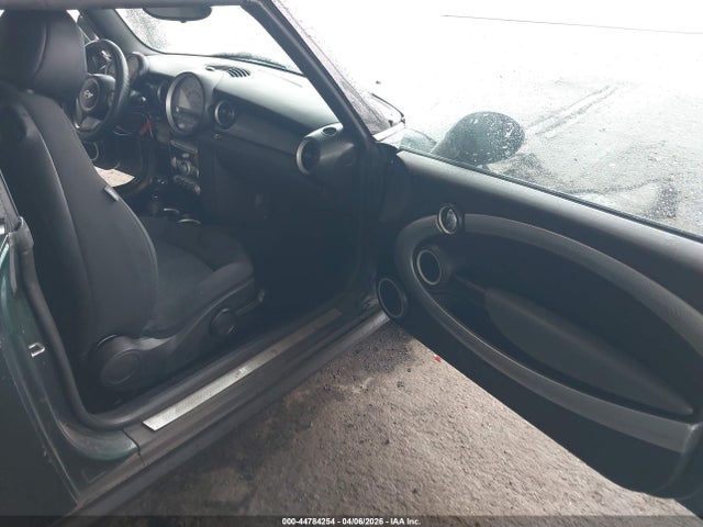 2009 MINI COOPER S WMWMS335X9TG89240 Photo 4