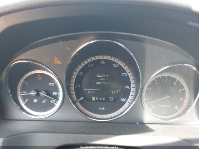 44784268 :رقم المزاد ، WDDGF5EB1BF637456 vin ، 2011 Mercedes-benz C 300 Luxury مزاد بيع