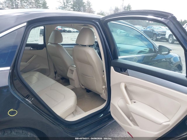 Aukcja sprzedaży 2012 Volkswagen Passat 2.5l Se, vin: 1VWBP7A3XCC044979, numer aukcji: 44784311