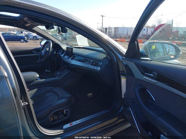 Продажа на аукционе авто 2013 Audi S8 4.0t, vin: WAUD2AFD4DN017319, номер лота: 44784316