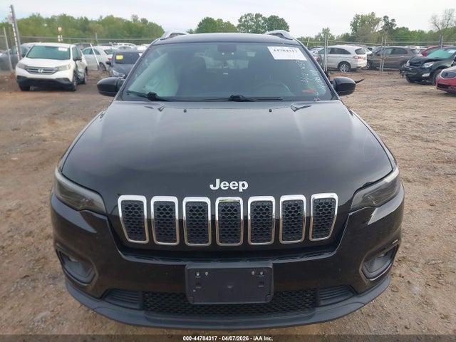 44784317 :رقم المزاد ، 1C4PJMLB2KD188919 vin ، 2019 Jeep Cherokee Latitude Plus 4x4 مزاد بيع