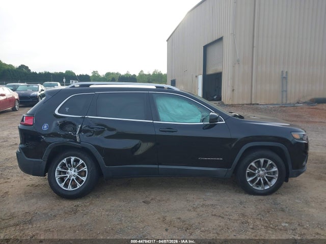 44784317 :رقم المزاد ، 1C4PJMLB2KD188919 vin ، 2019 Jeep Cherokee Latitude Plus 4x4 مزاد بيع