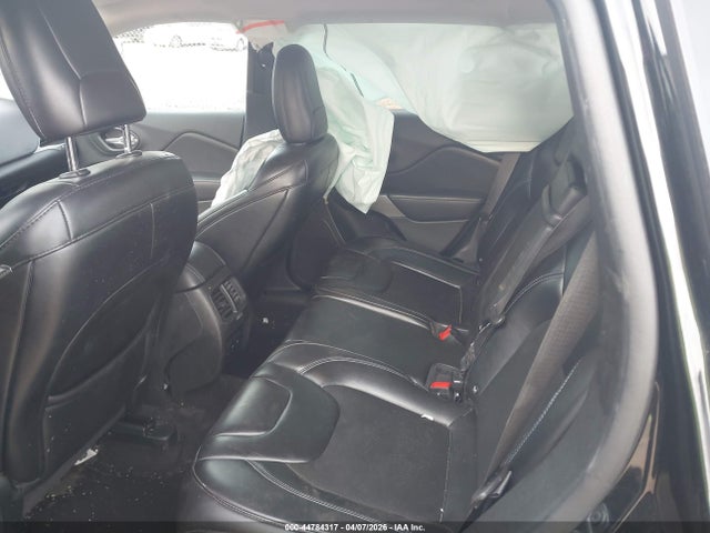 44784317 :رقم المزاد ، 1C4PJMLB2KD188919 vin ، 2019 Jeep Cherokee Latitude Plus 4x4 مزاد بيع
