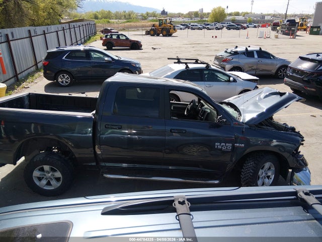 44784325 :رقم المزاد ، 3C6RR7LT4KG720158 vin ، 2019 Ram 1500 Classic Slt  4x4 5'7 Box مزاد بيع