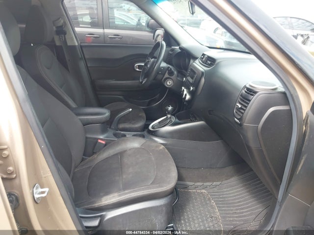 KNDJN2A27G7332343 KIA Soul