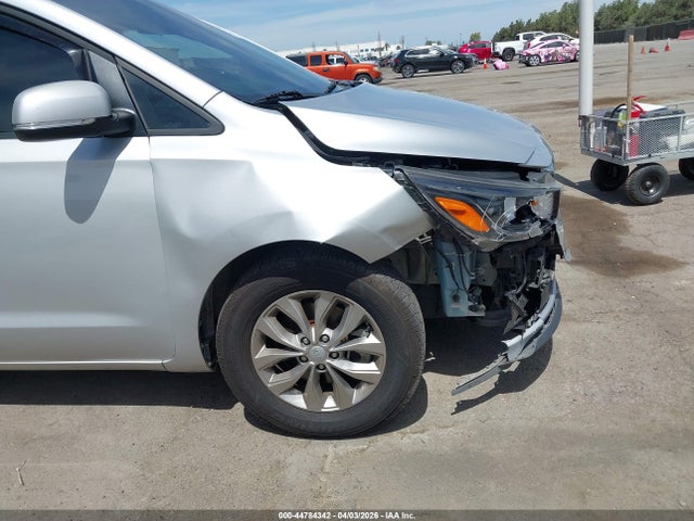 2020 Kia Sedona L მანქანა იყიდება აუქციონზე, vin: KNDMA5C11L6635455, აუქციონის ნომერი: 44784342