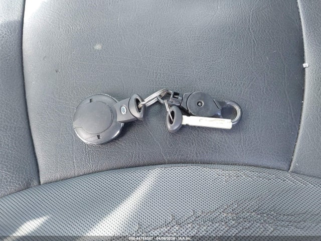 2010 MINI COOPER S WMWMF7C53ATZ71510 Photo 10