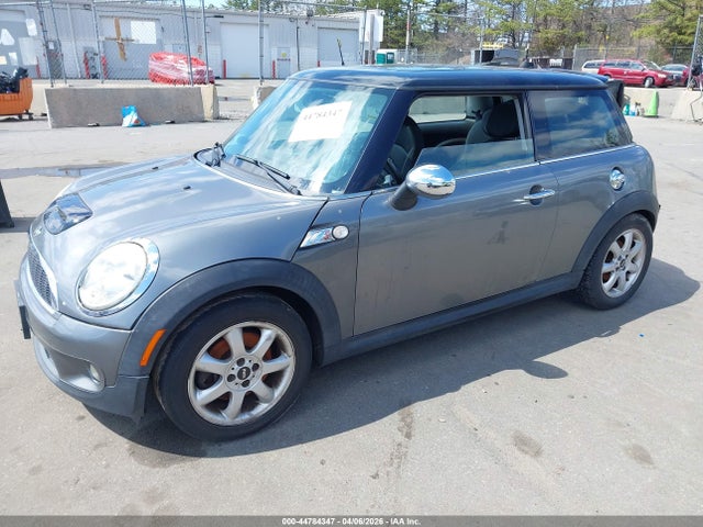 2010 MINI COOPER S WMWMF7C53ATZ71510 Photo 1