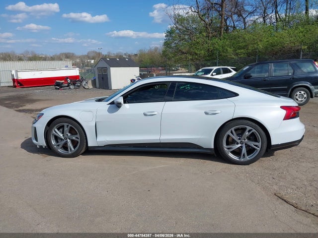 WAUFJBFWXR7003889 Audi E-tron Gt Premium Plus Quattro