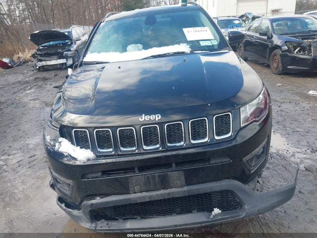2020 Jeep Compass Latitude 4x4 მანქანა იყიდება აუქციონზე, vin: 3C4NJDBB0LT138590, აუქციონის ნომერი: 44784424