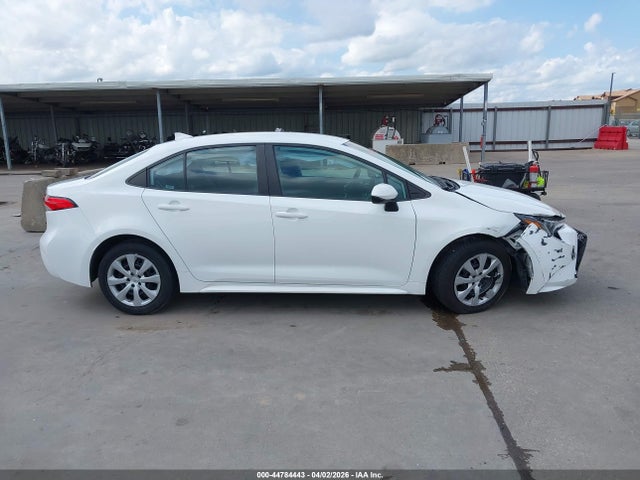 Продажа на аукционе авто 2022 Toyota Corolla Le, vin: 5YFEPMAE5NP363507, номер лота: 44784443