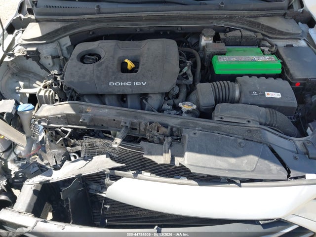 5NPD74LF9JH269414 Hyundai ELANTRA SE