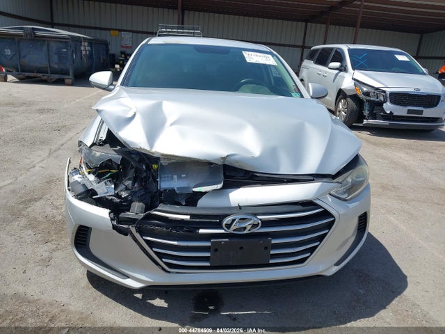 5NPD74LF9JH269414 Hyundai ELANTRA SE