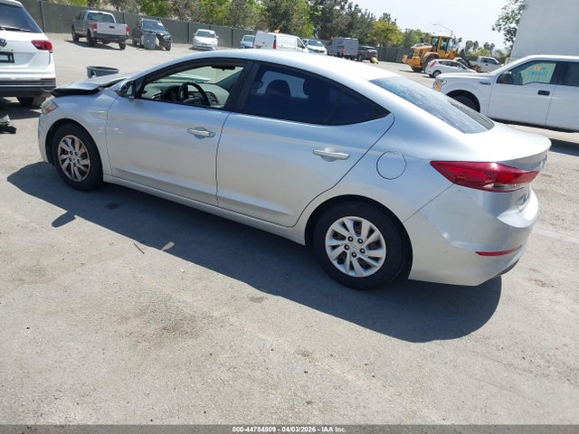 5NPD74LF9JH269414 Hyundai ELANTRA SE