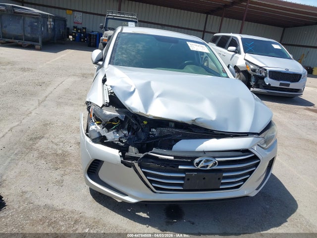 5NPD74LF9JH269414 Hyundai ELANTRA SE