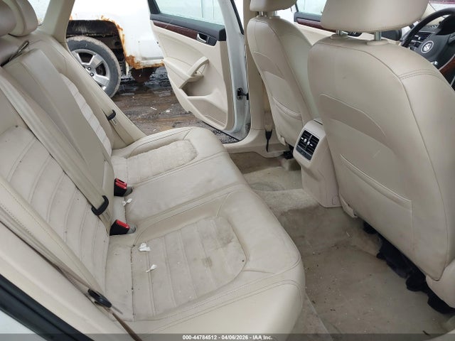 44784512 :رقم المزاد ، 1VWCP7A31DC019572 vin ، 2013 Volkswagen Passat 2.5l Sel Premium مزاد بيع