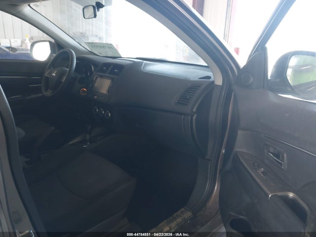 44784551 :رقم المزاد ، JA4AR3AU0JU016281 vin ، 2018 Mitsubishi Outlander Sport 2.0 Es مزاد بيع