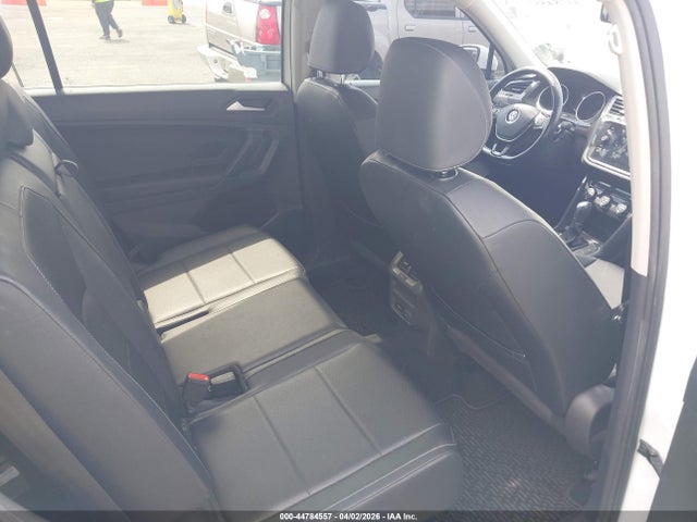 3VV3B7AX4KM153798 Volkswagen Tiguan 2.0t Se/2.0t Sel/2.0t Sel R-line/2.0t Sel R-line Black