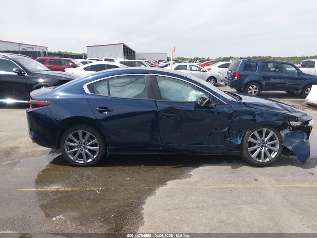 Продаж на аукціоні авто 2022 Mazda Mazda3 Select, vin: 3MZBPABL8NM300260, номер лоту: 44784560