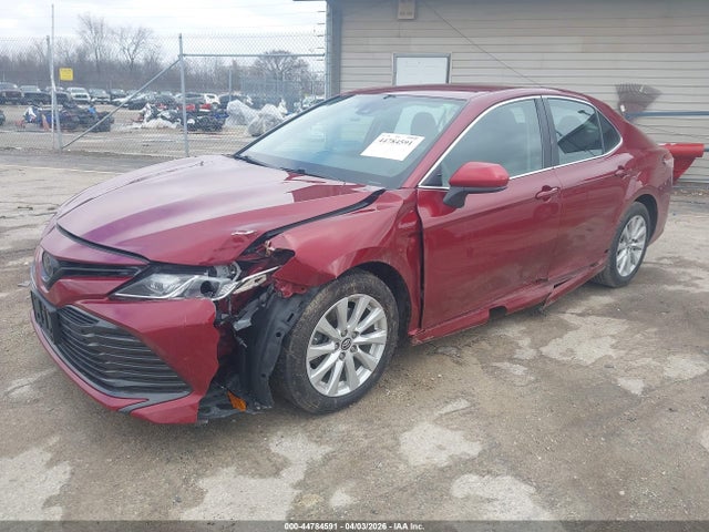 Toyota CAMRY LE 2019 4T1B11HK5KU249127 Image 2