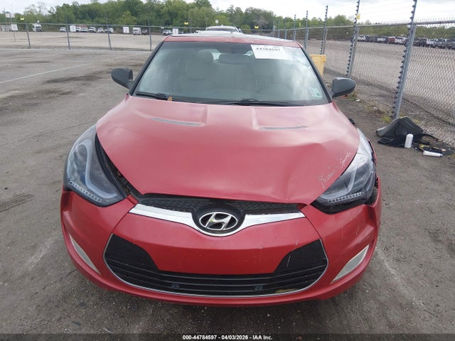 2013 Hyundai Veloster Base W/gray მანქანა იყიდება აუქციონზე, vin: KMHTC6AD7DU147709, აუქციონის ნომერი: 44784597