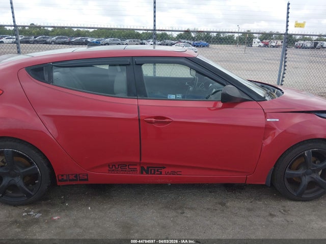 2013 Hyundai Veloster Base W/gray მანქანა იყიდება აუქციონზე, vin: KMHTC6AD7DU147709, აუქციონის ნომერი: 44784597
