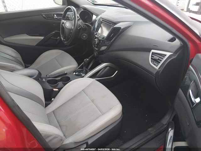 2013 Hyundai Veloster Base W/gray მანქანა იყიდება აუქციონზე, vin: KMHTC6AD7DU147709, აუქციონის ნომერი: 44784597