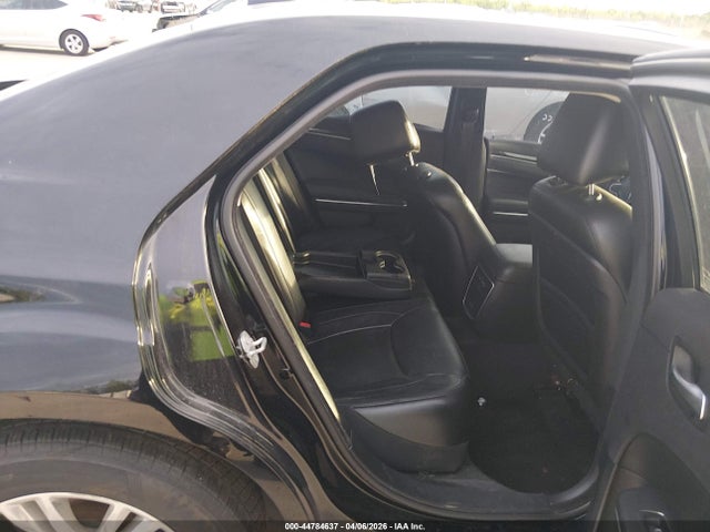 2017 Chrysler 300 Limited მანქანა იყიდება აუქციონზე, vin: 2C3CCAAG7HH577755, აუქციონის ნომერი: 44784637