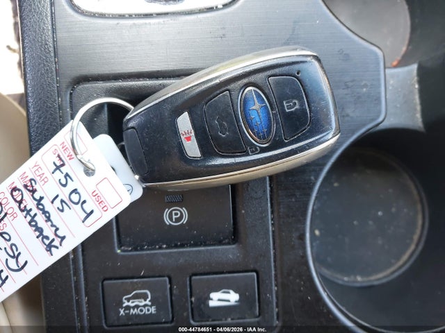 44784651 :رقم المزاد ، 4S4BSALC9F3303831 vin ، 2015 Subaru Outback 2.5i Limited مزاد بيع