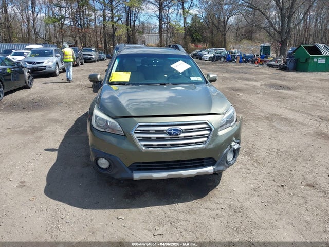 44784651 :رقم المزاد ، 4S4BSALC9F3303831 vin ، 2015 Subaru Outback 2.5i Limited مزاد بيع