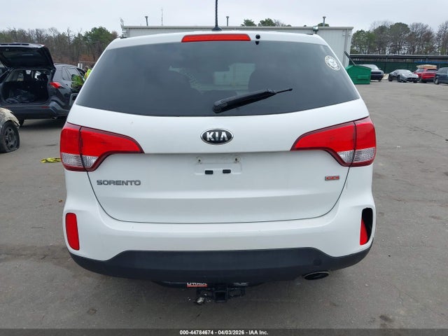 44784674 :رقم المزاد ، 5XYKT3A63FG646656 vin ، 2015 Kia Sorento Lx مزاد بيع